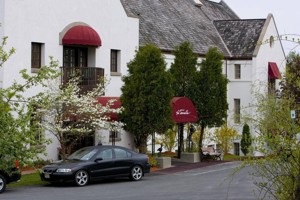 La Tourelle Hotel & Spa Ithaca Exteriör bild
